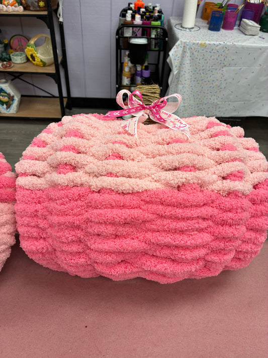 Breast Cancer chunky yarn wreath